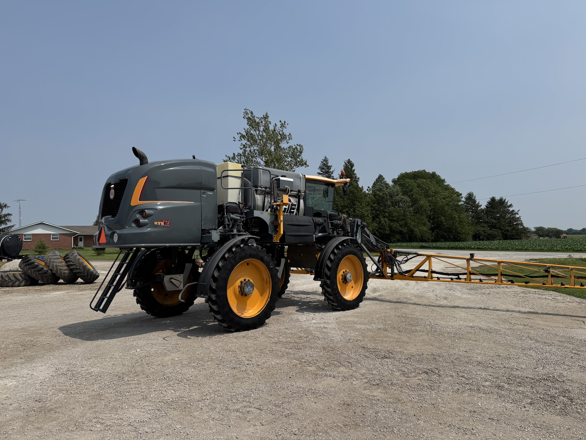  2015 Hagie STS12 at Heritage Tractor in Pontiac, IL