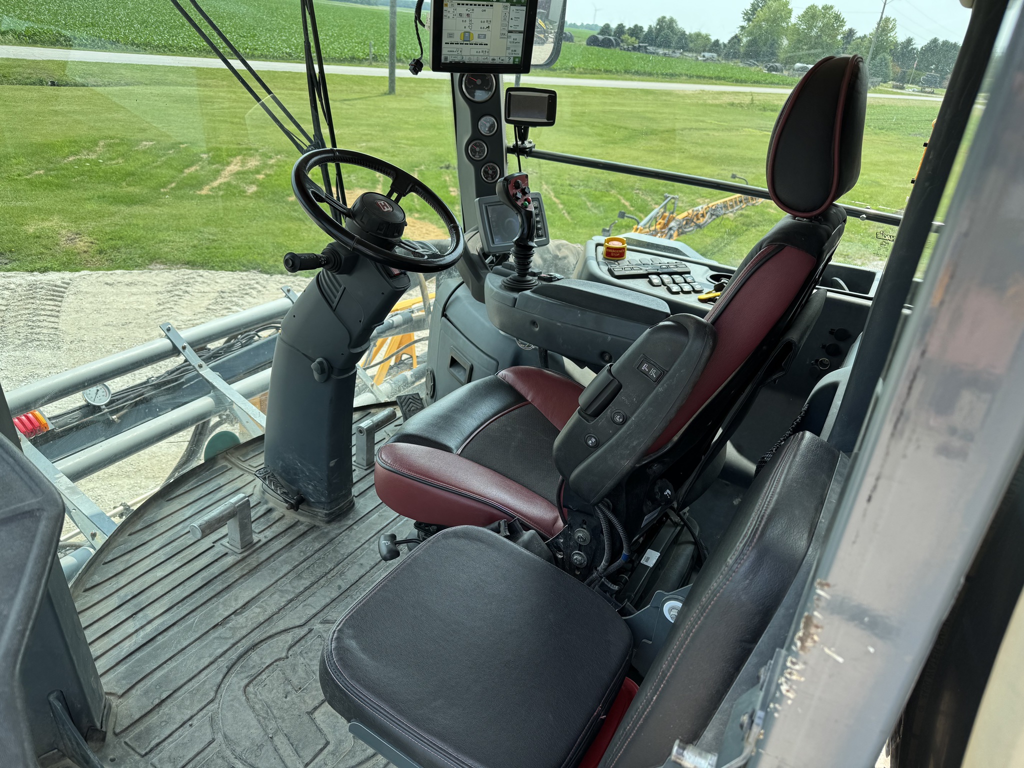  2015 Hagie STS12 at Heritage Tractor in Pontiac, IL