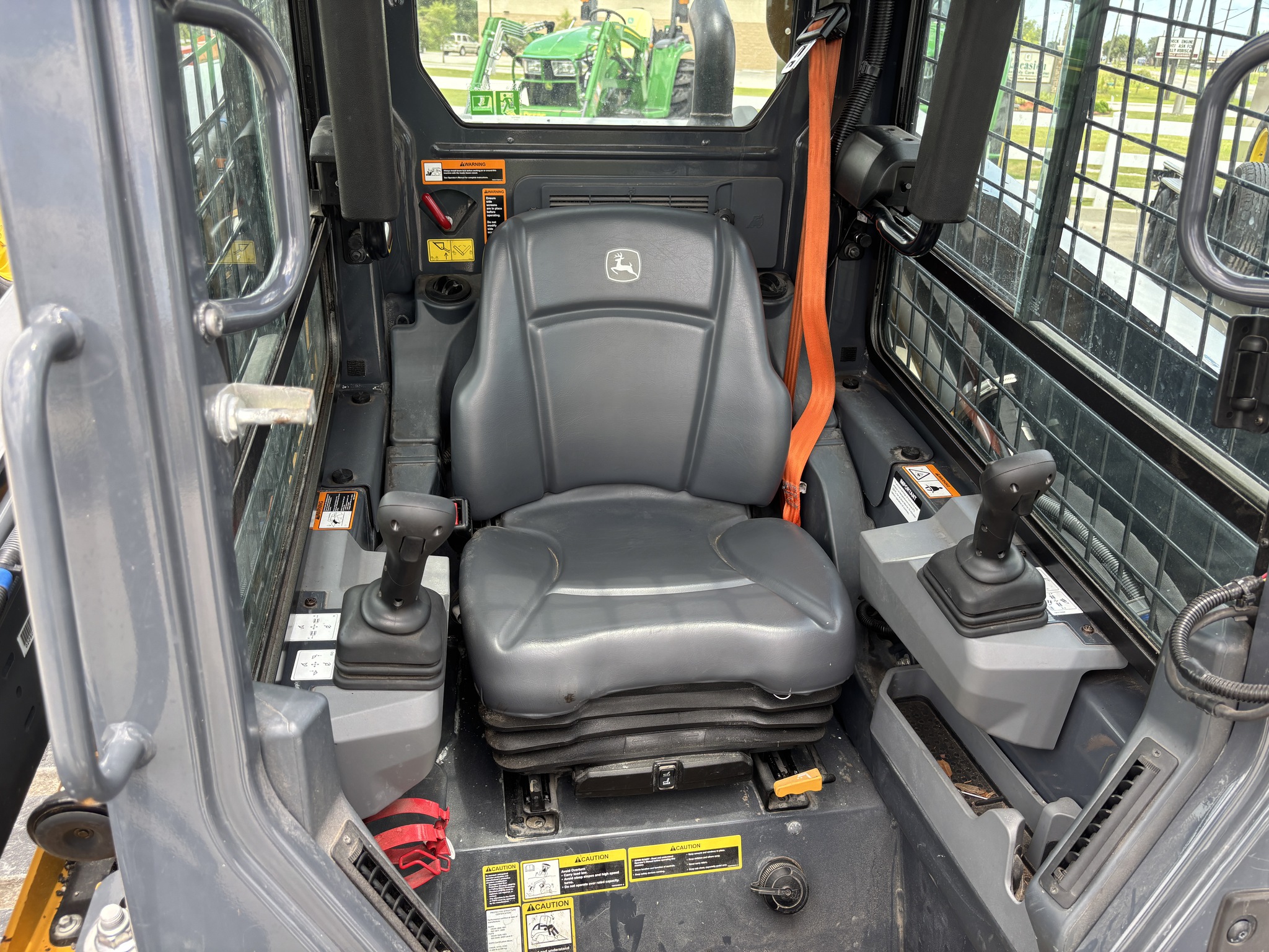2024 John Deere 333 P Image 15