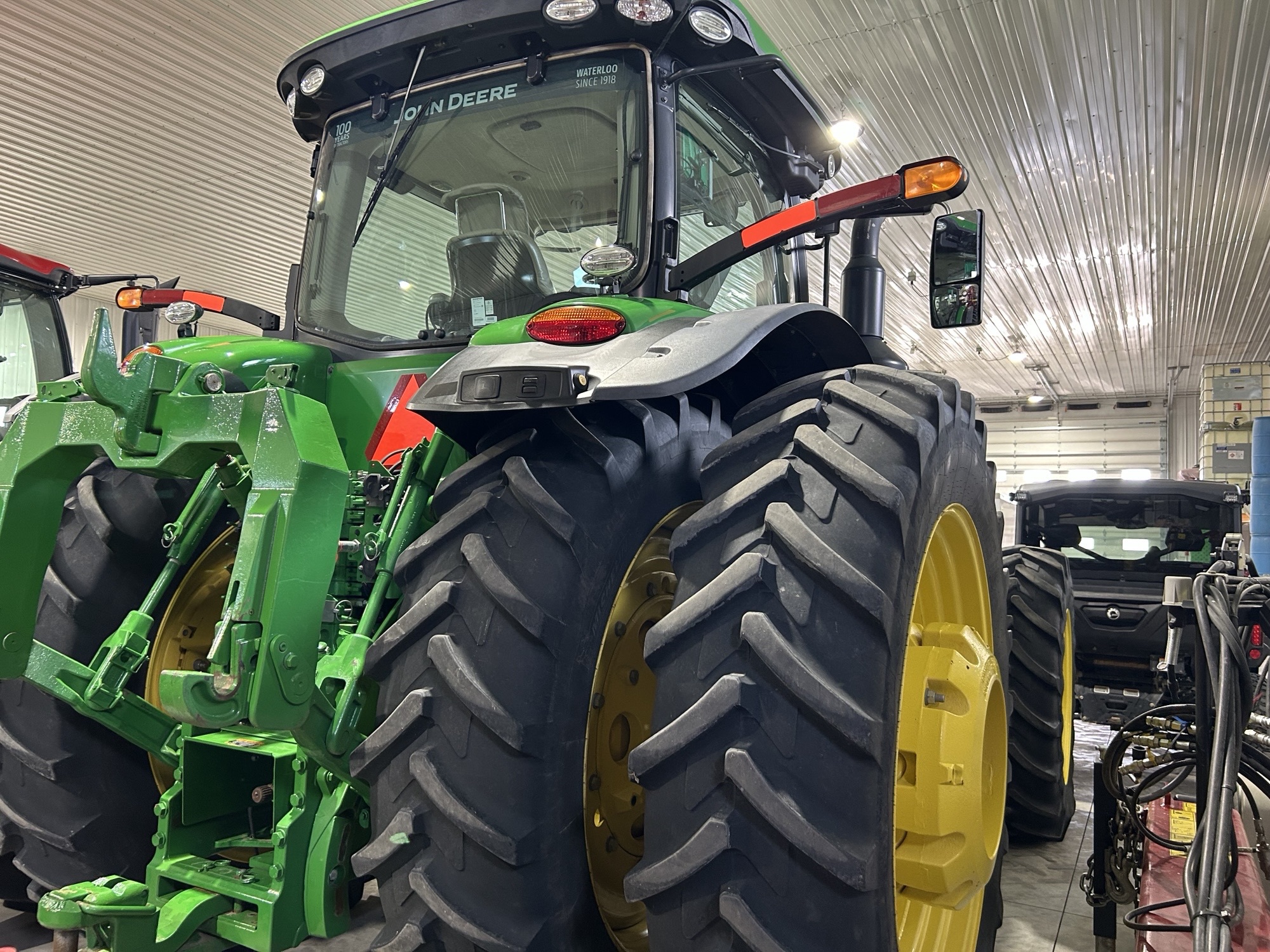2018 John Deere 8370R Image 4