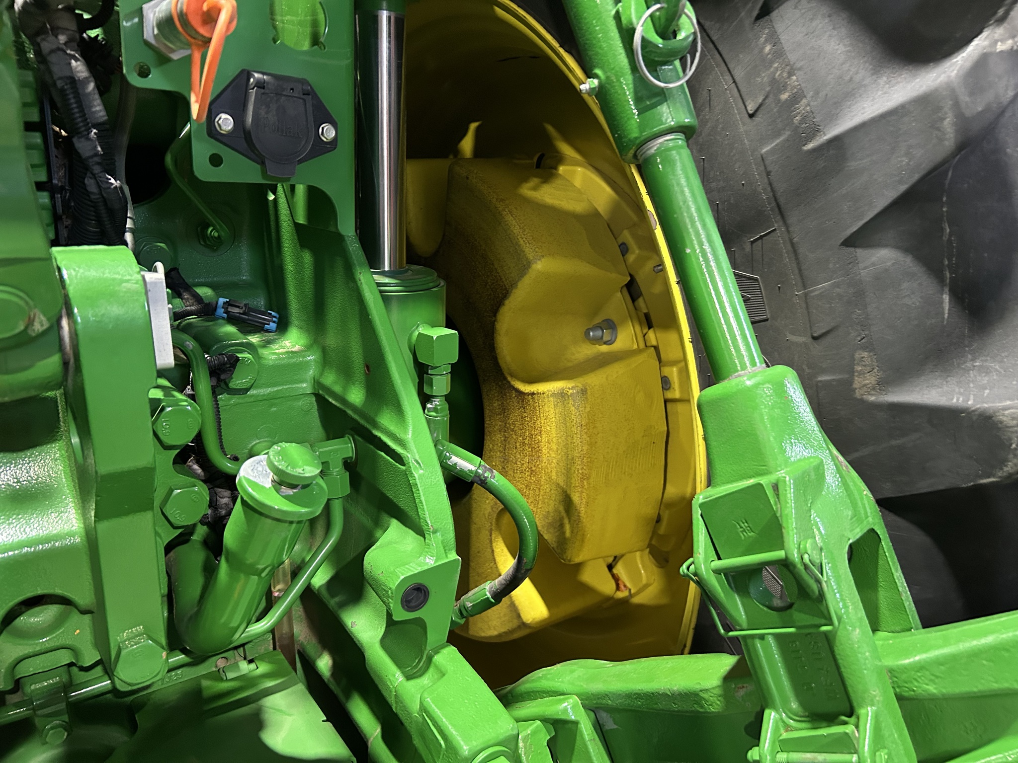 2018 John Deere 8370R Image 6