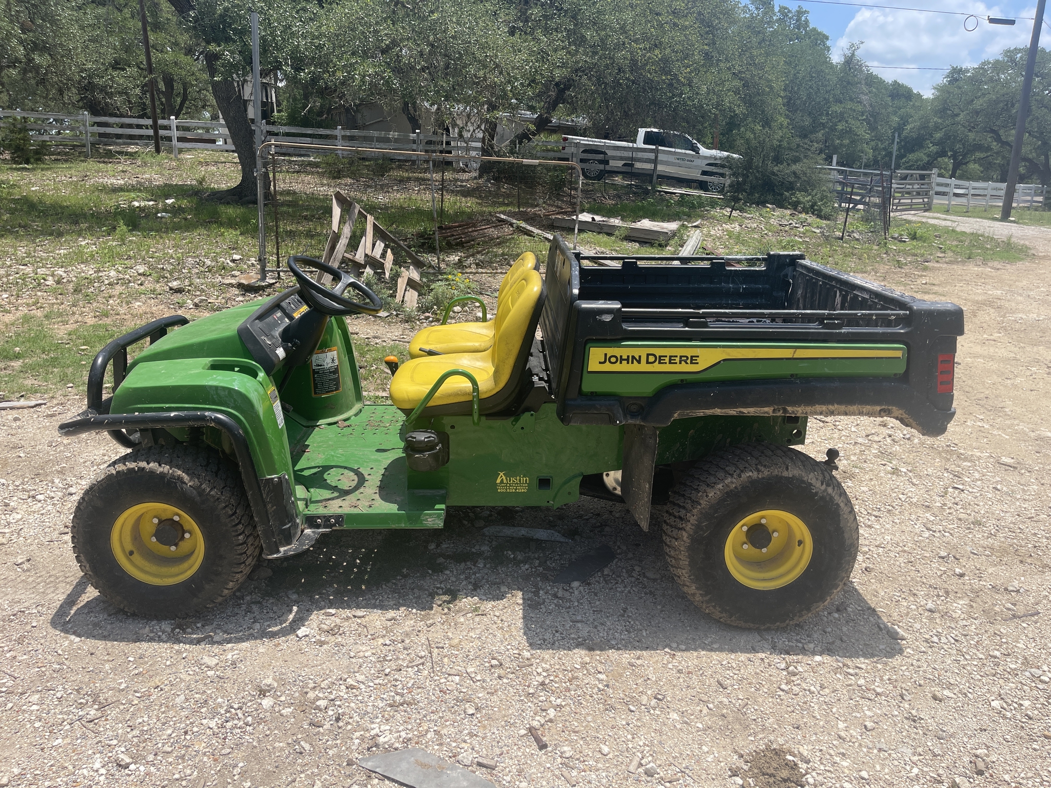 2021 John Deere Tx Turf Image 1