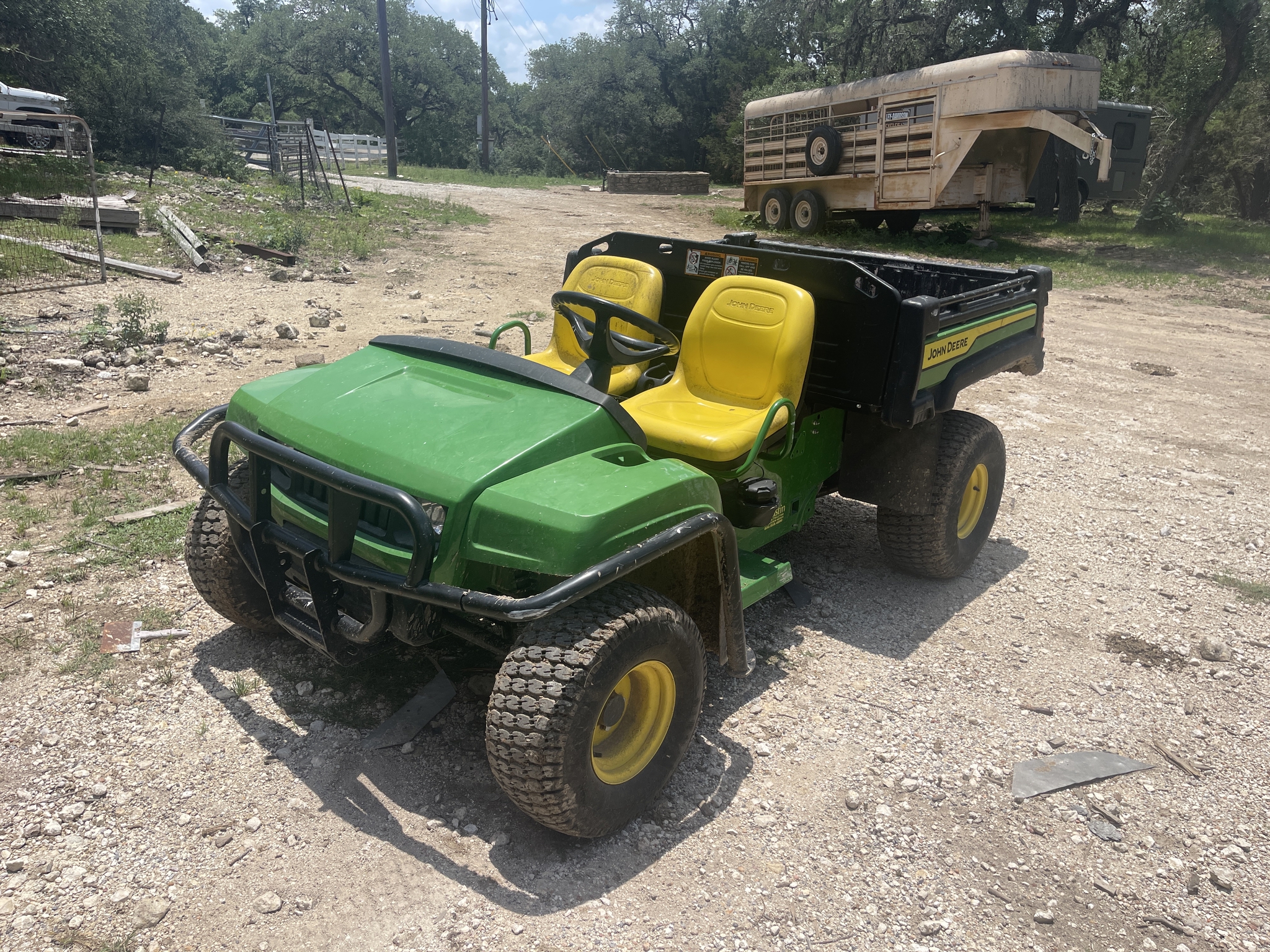 2021 John Deere Tx Turf Image 3