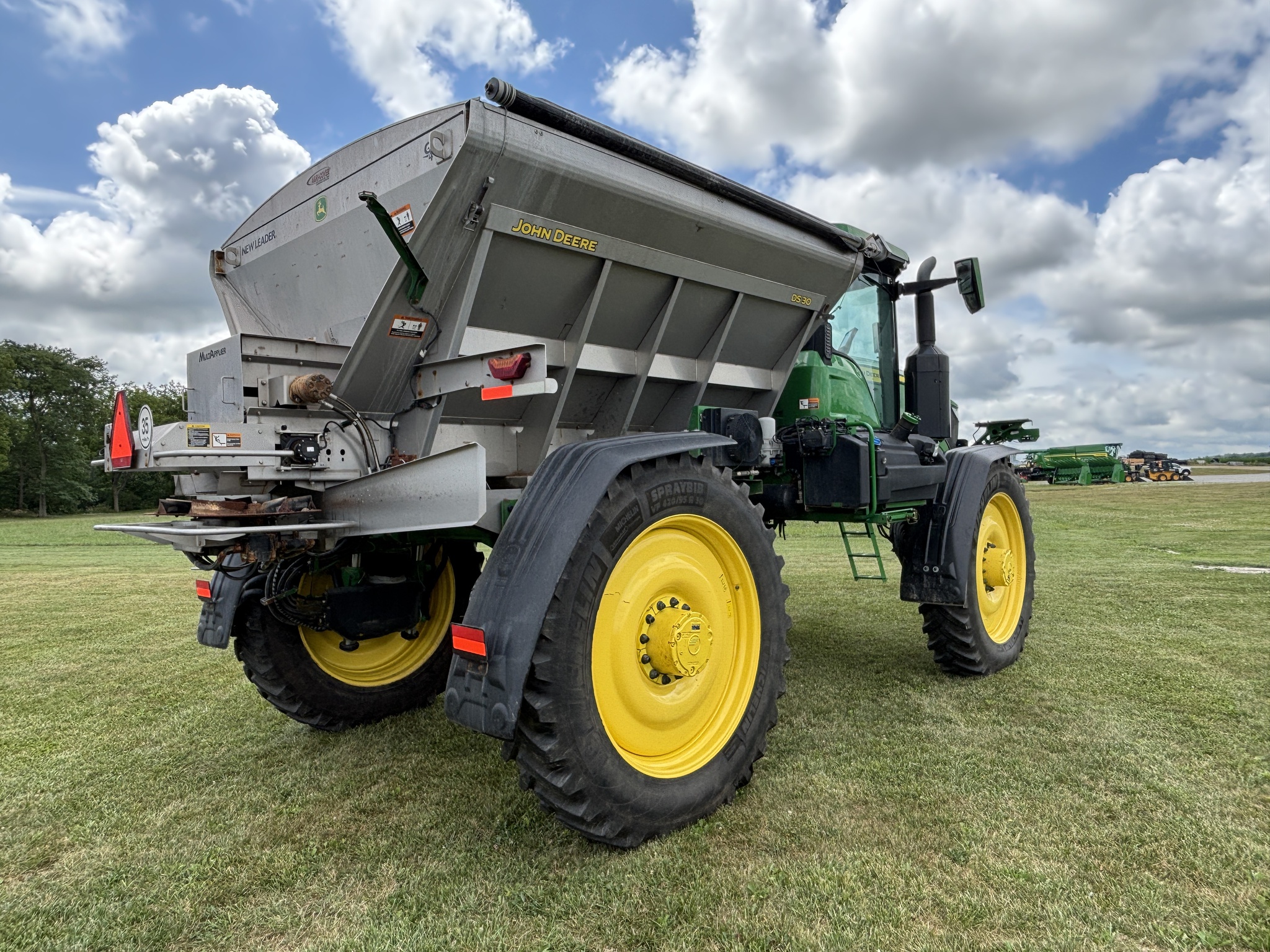 Used 2023 John Deere 600R Self Propelled Sprayers at Koenig Equipment in Greenfield, IN - PhotoXL4