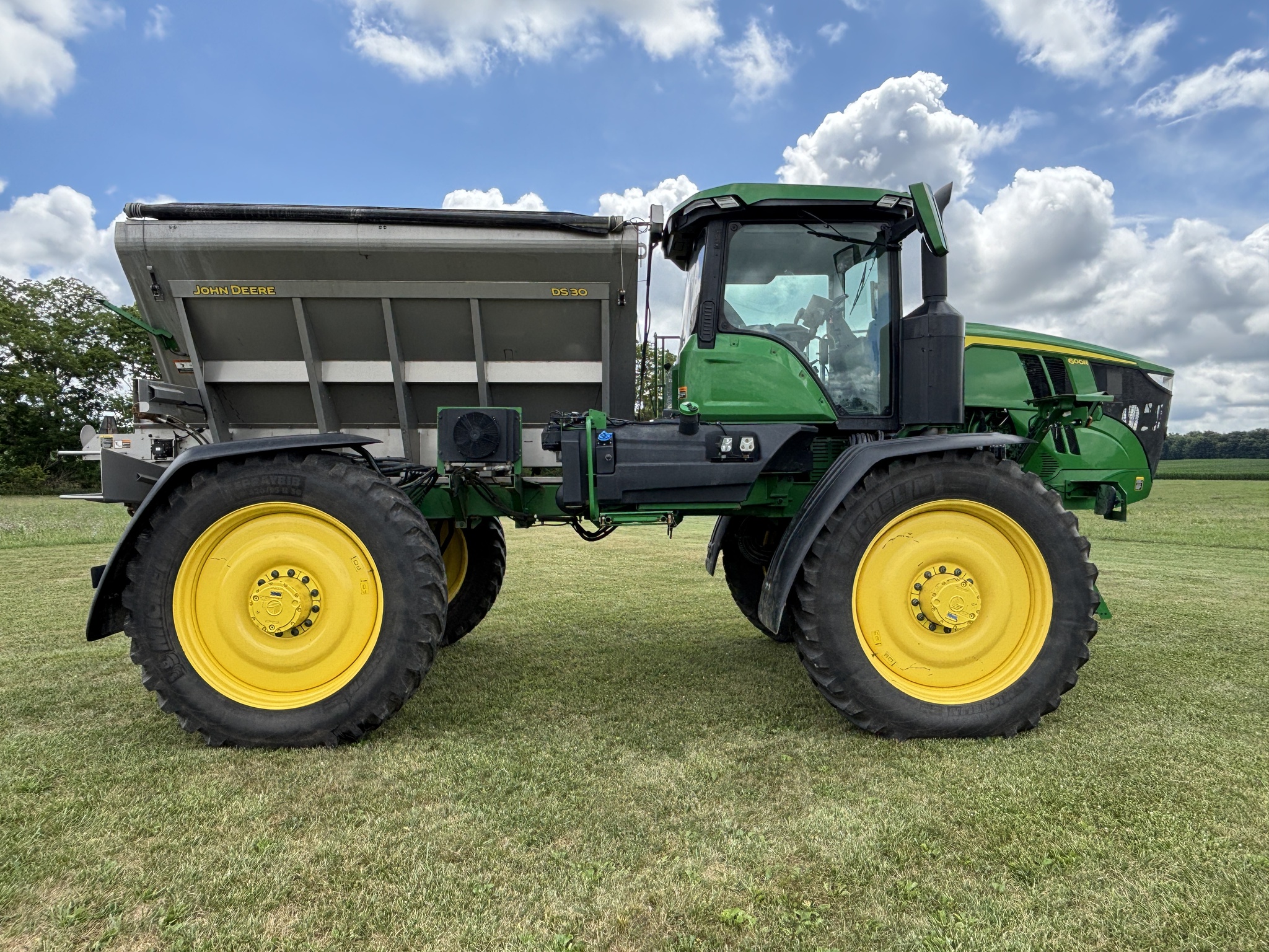 Used 2023 John Deere 600R Self Propelled Sprayers at Koenig Equipment in Greenfield, IN - PhotoXL5