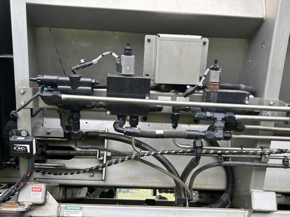 Used 2023 John Deere 600R Self Propelled Sprayers at Koenig Equipment in Greenfield, IN - Photo23