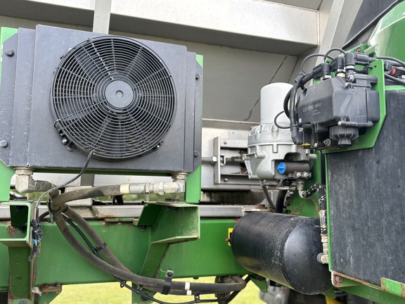 Used 2023 John Deere 600R Self Propelled Sprayers at Koenig Equipment in Greenfield, IN - Photo25