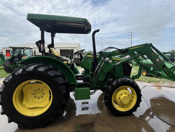 2018 John Deere 5075E Photo 2
