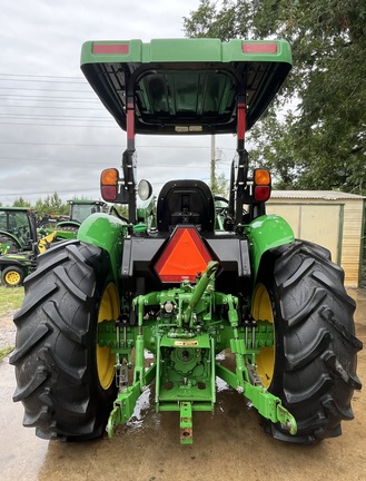 2018 John Deere 5075E Photo 4