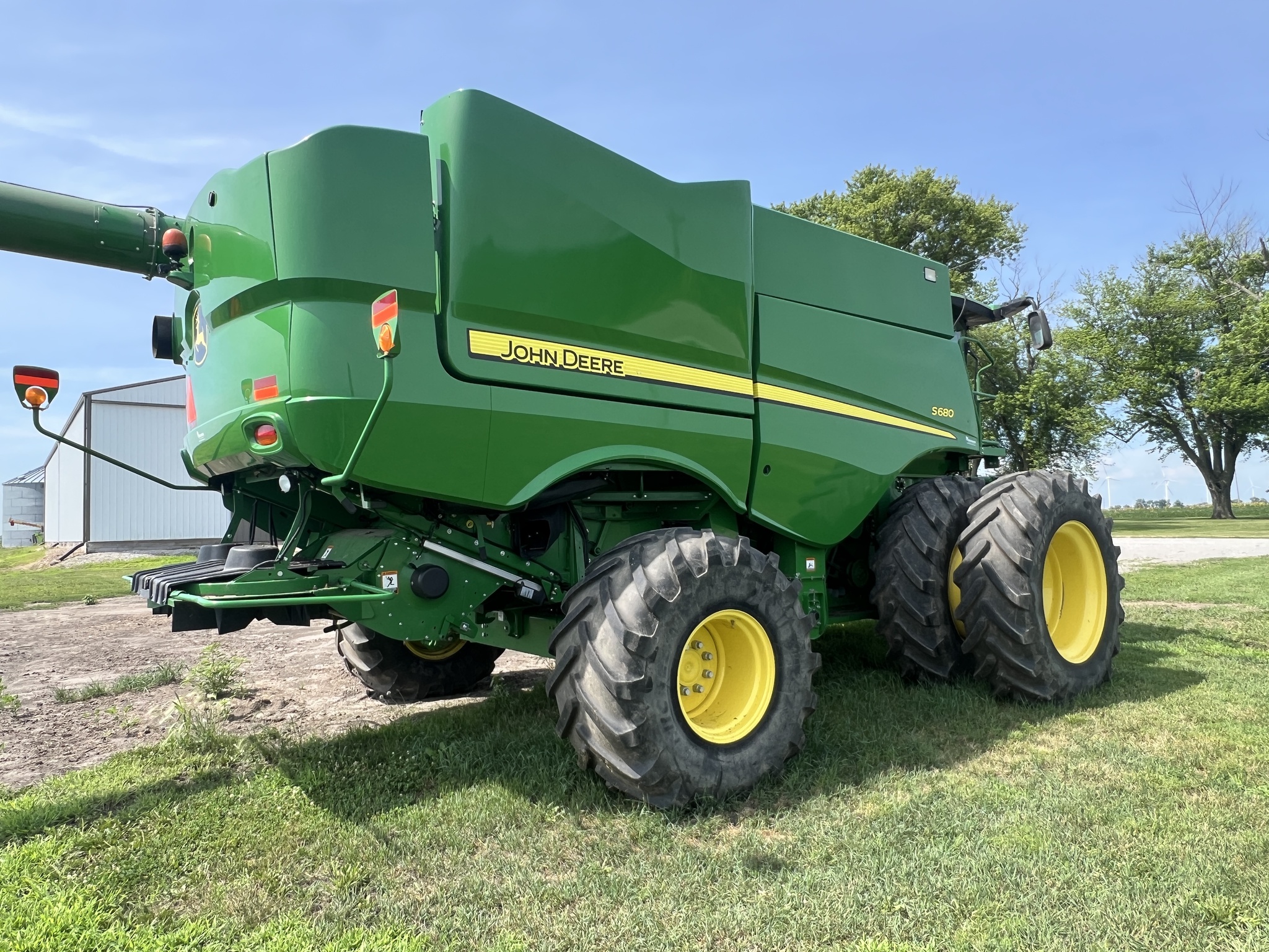 2015 John Deere S680 Image 1
