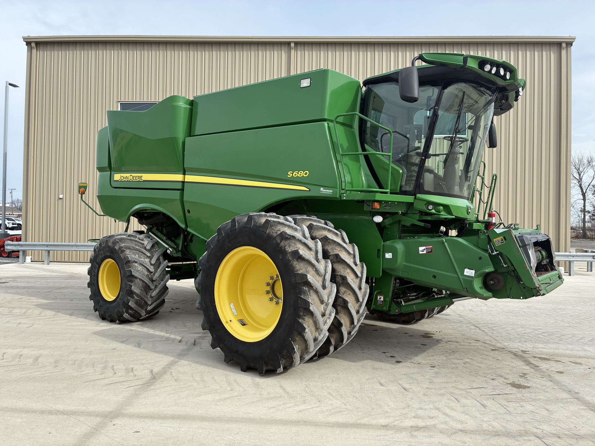2015 John Deere S680 Image 1