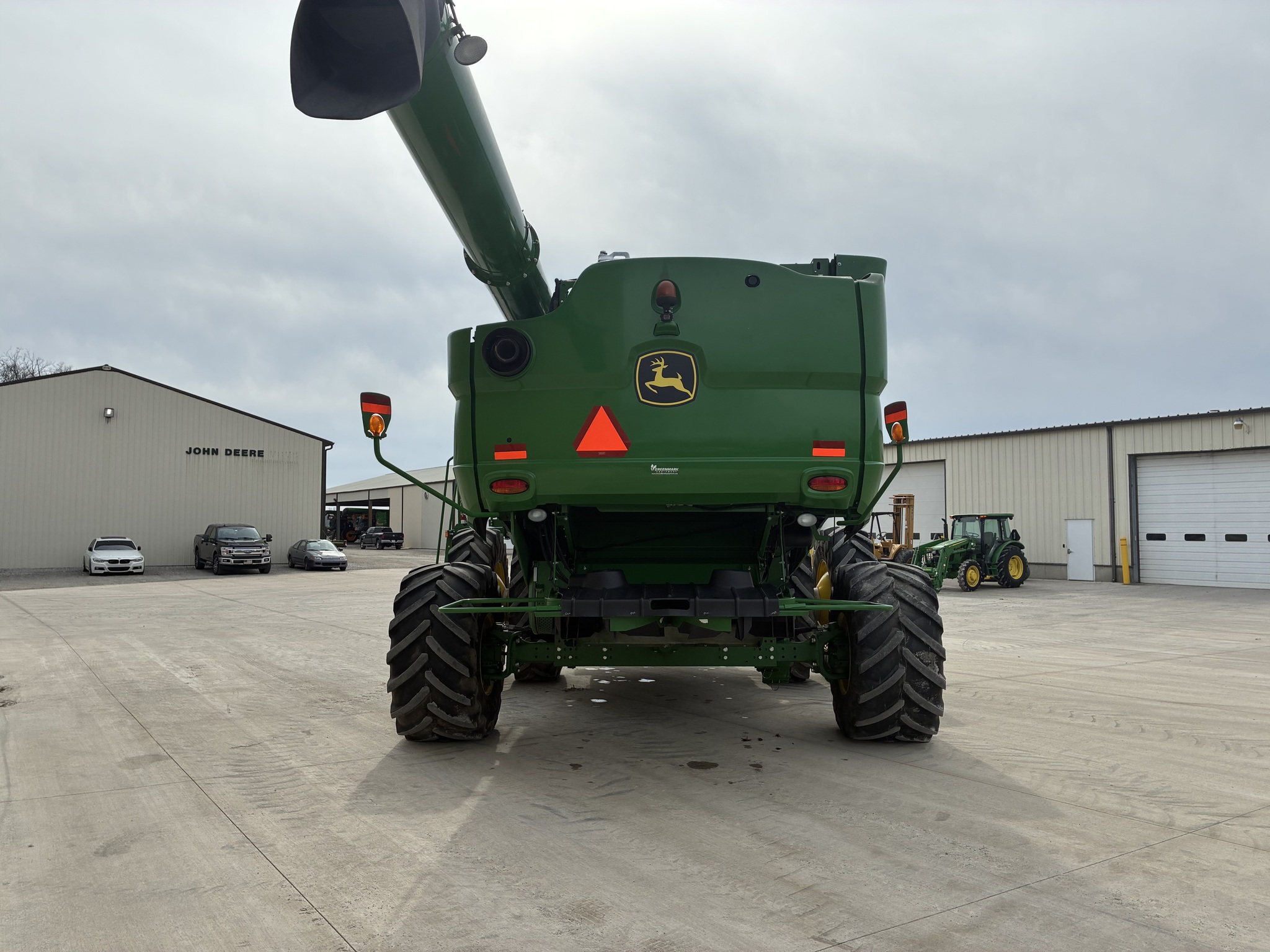 2015 John Deere S680 Image 4