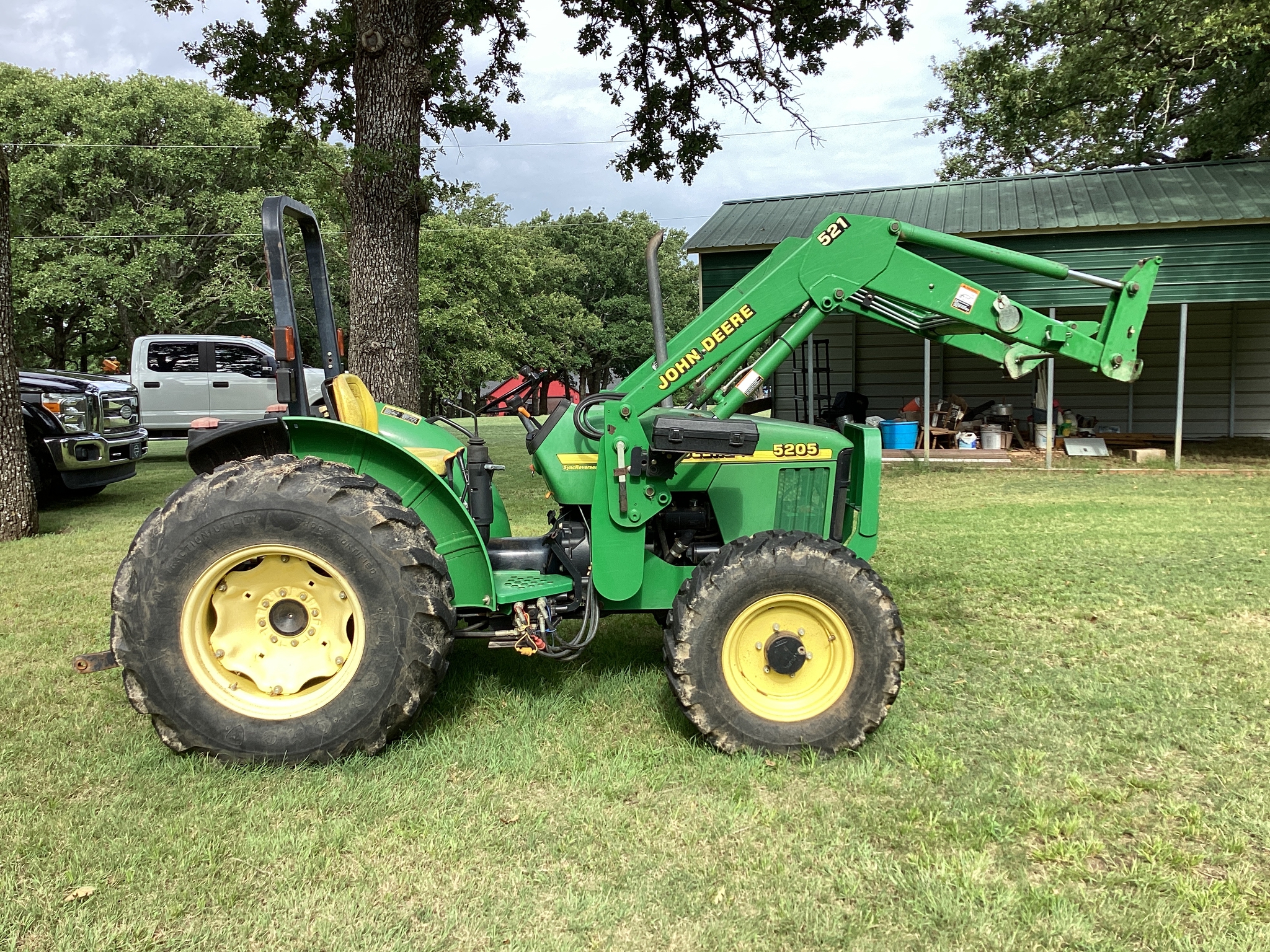 2003 John Deere 5205 Image 4
