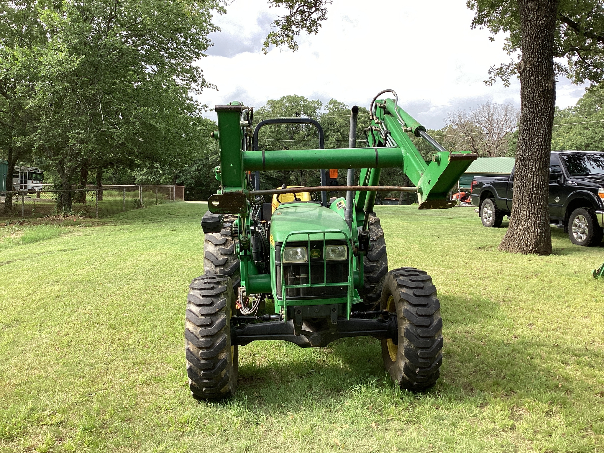 2003 John Deere 5205 Image 3