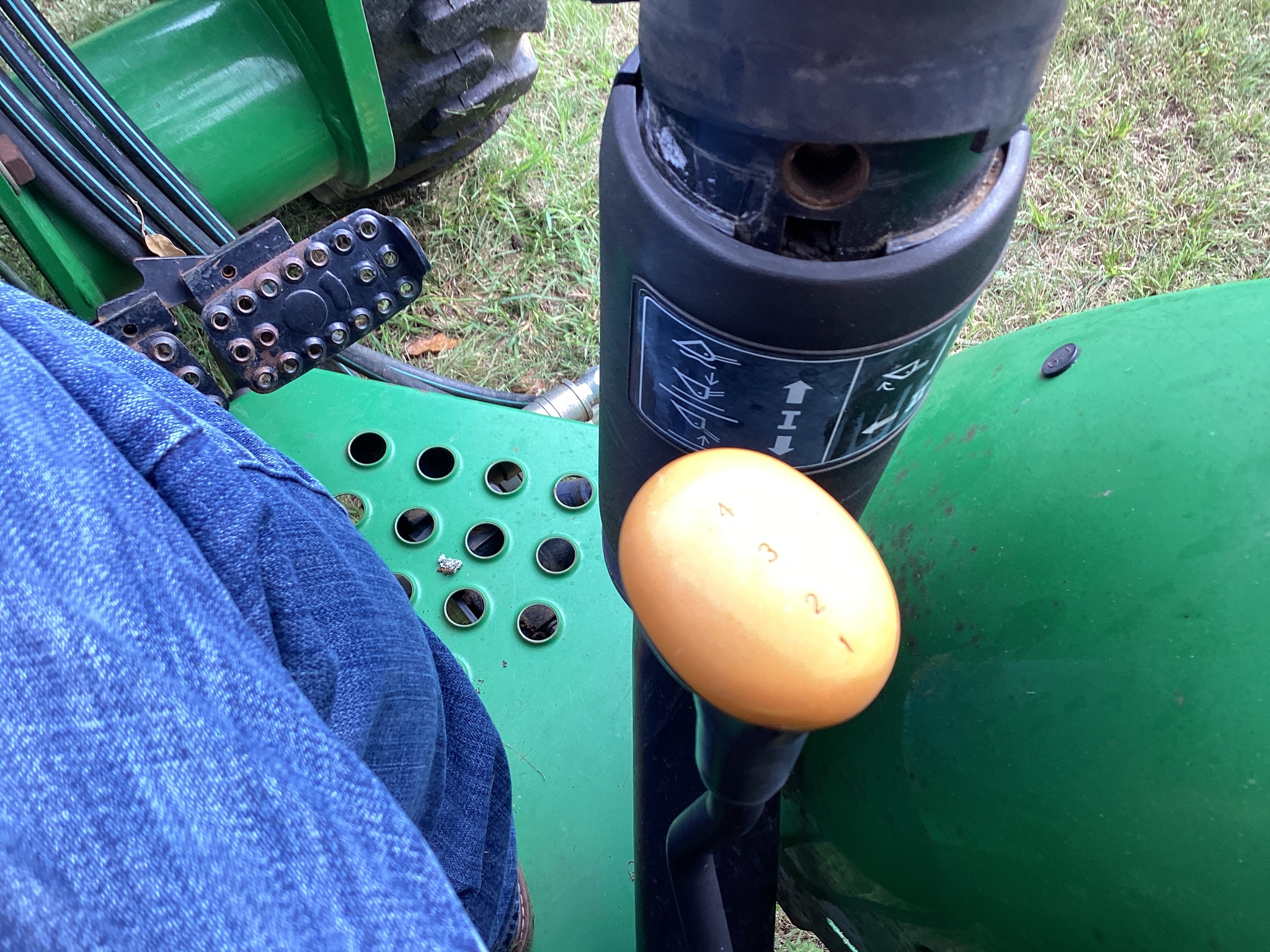 2003 John Deere 5205 Image 10