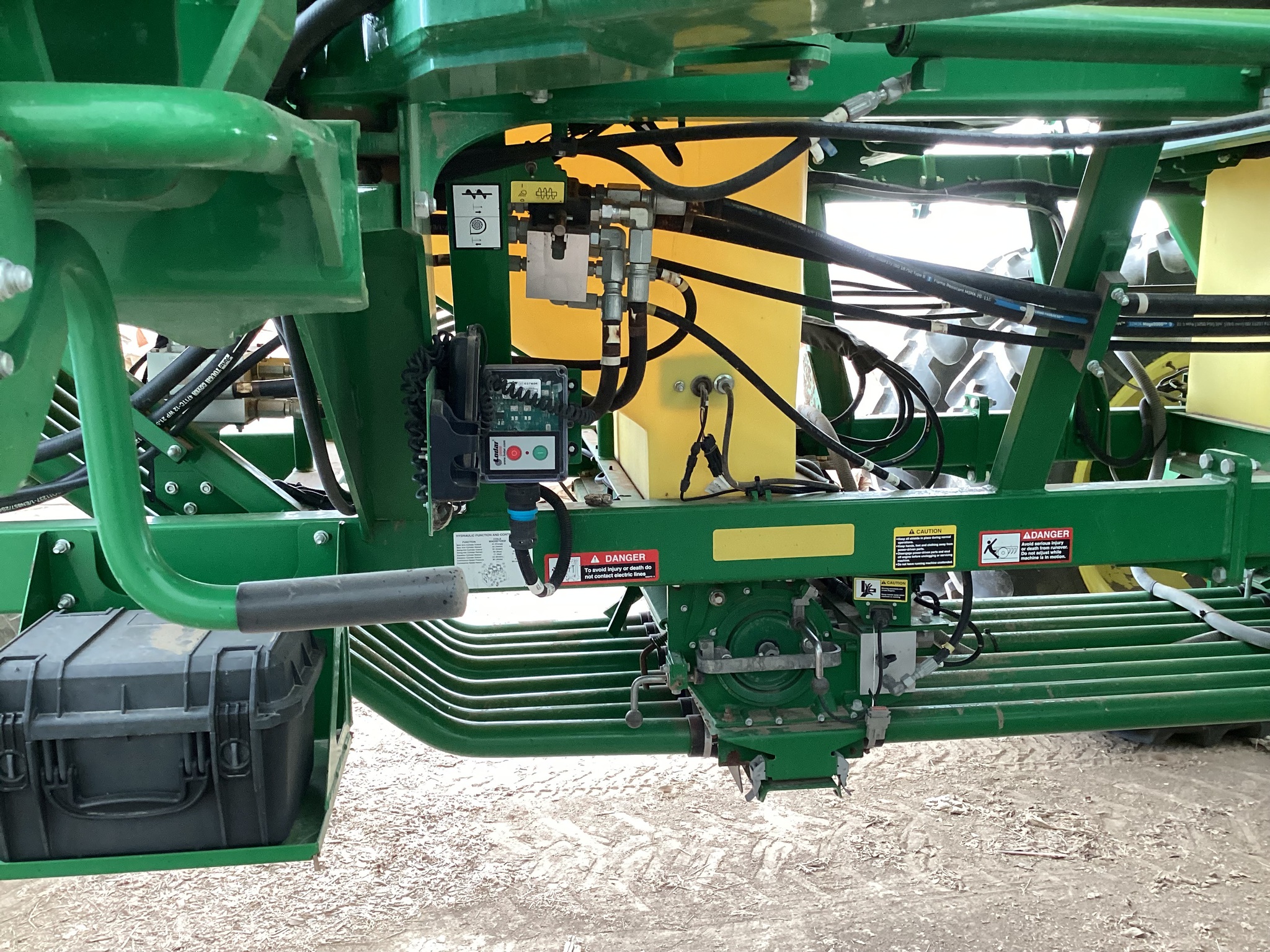 2017 John Deere 1890 Image 11