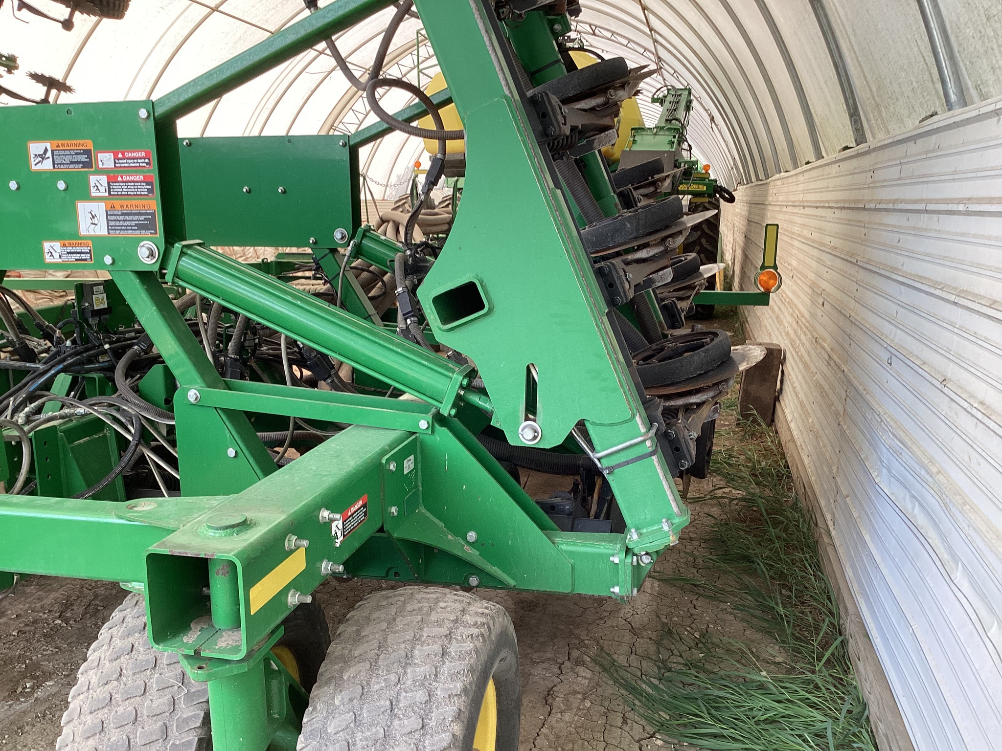 2017 John Deere 1890 Image 23