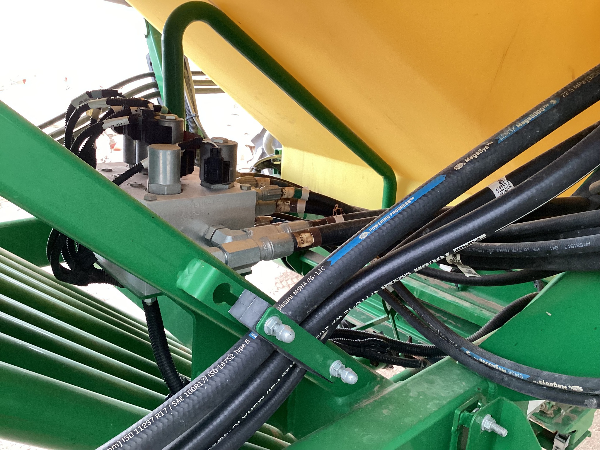 2017 John Deere 1890 Image 12