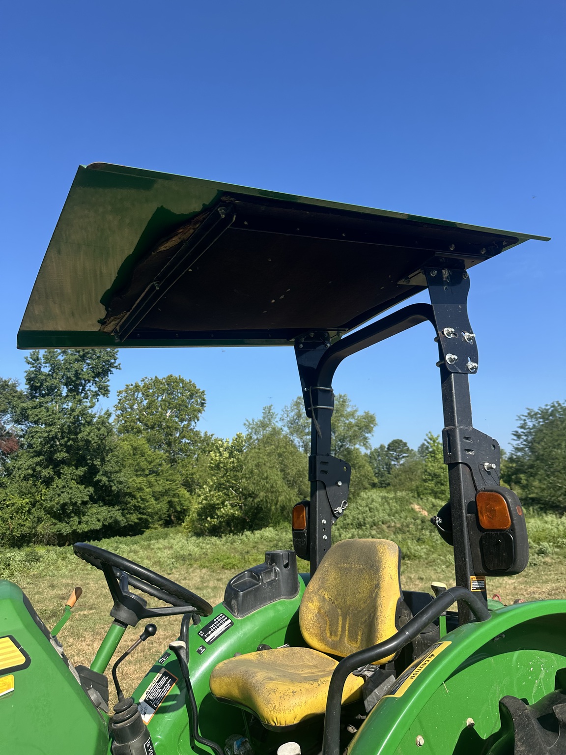 2017 John Deere 5075E Image 11