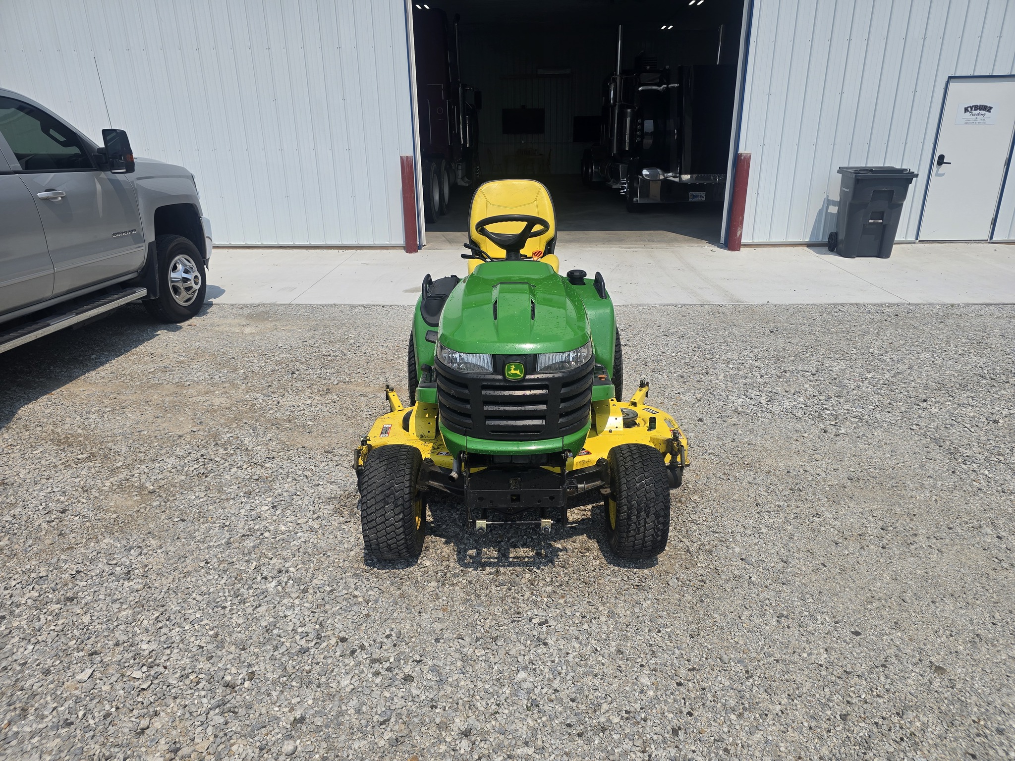 2013 John Deere X730 Image 3
