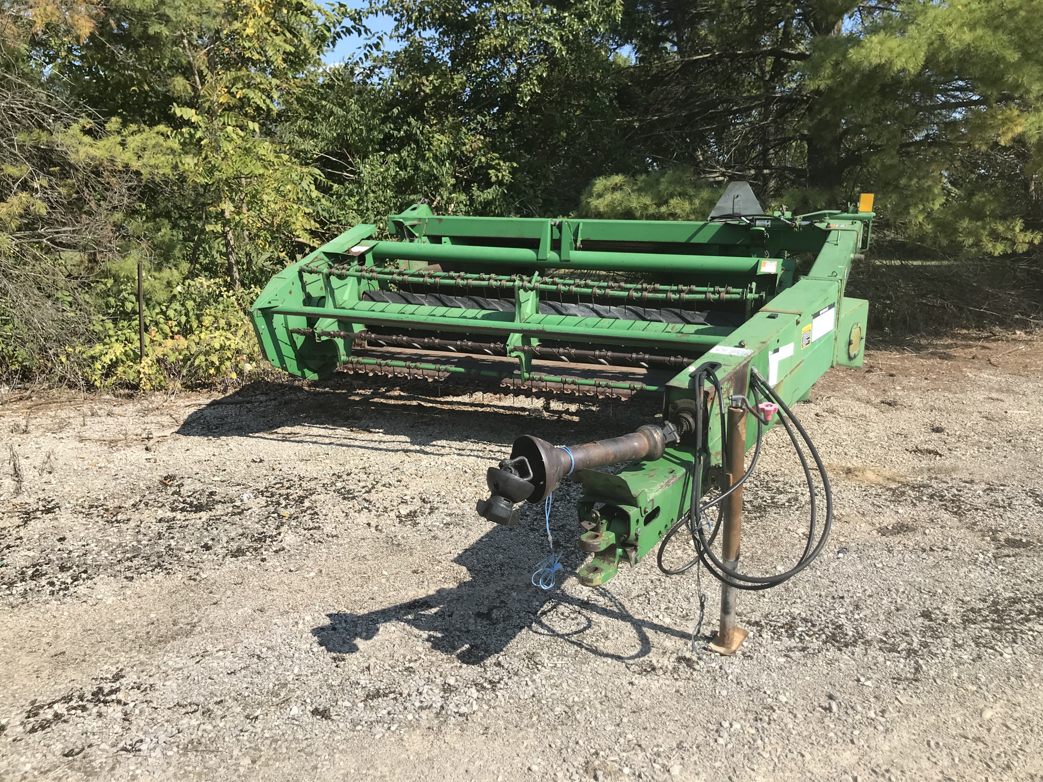 1996 John Deere 820 Image 1