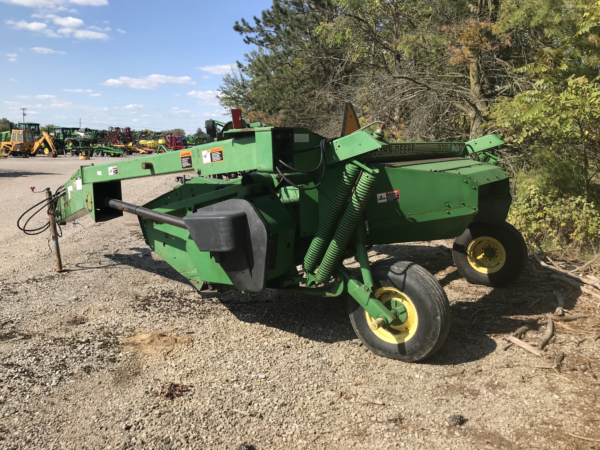 1996 John Deere 820 Image 4