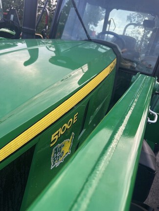 2024 John Deere 5100E