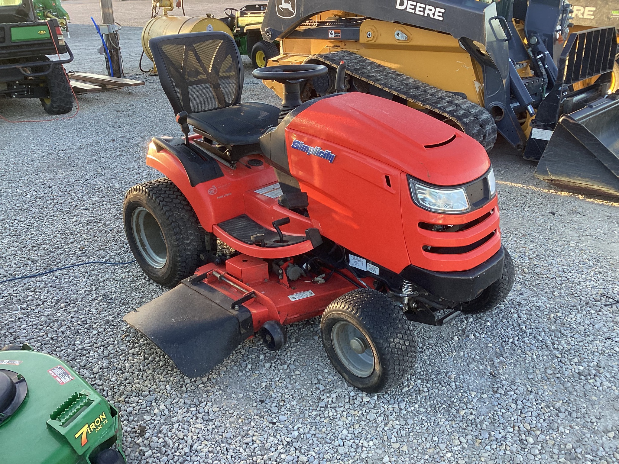 2016 Simplicity Conquest 25 Image 1