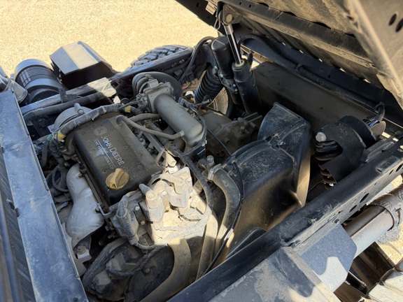 2023 John Deere XUV 835R - Photo16