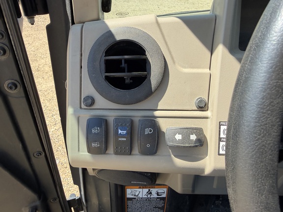 2023 John Deere XUV 835R - Photo21