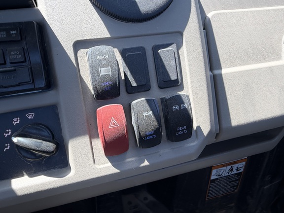 2023 John Deere XUV 835R - Photo24