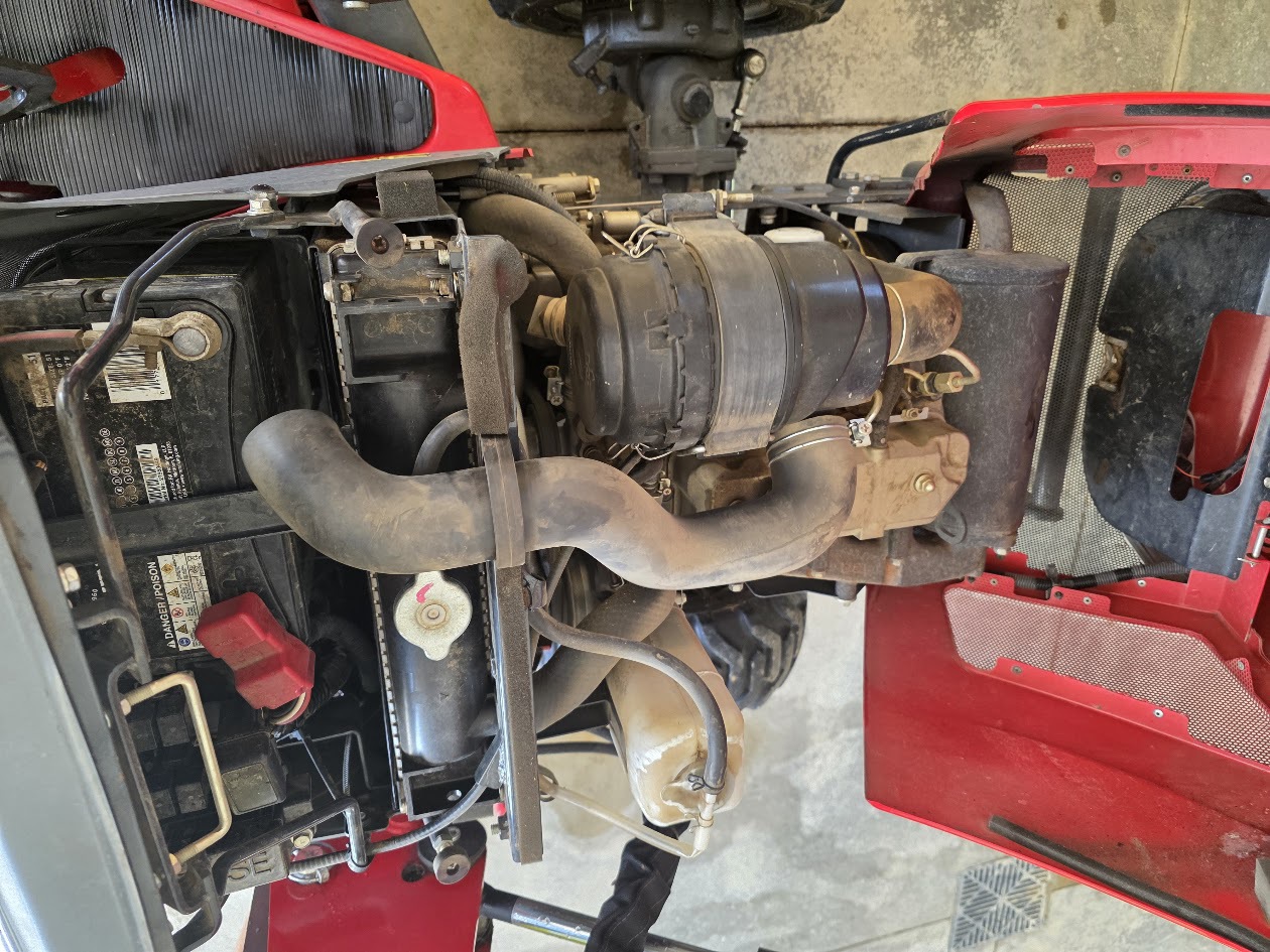2018 Massey Ferguson GC1705 Image 8