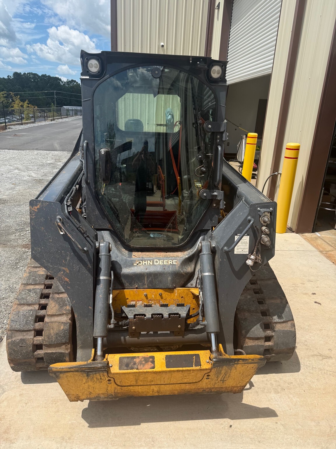 2024 John Deere 325G Image 2
