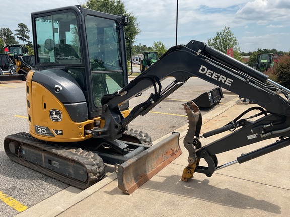 2023 John Deere 30 P Photo 2
