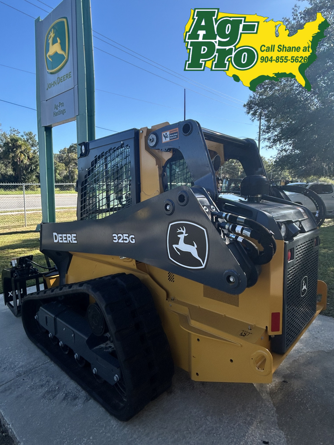 2025 John Deere 325G Image 4