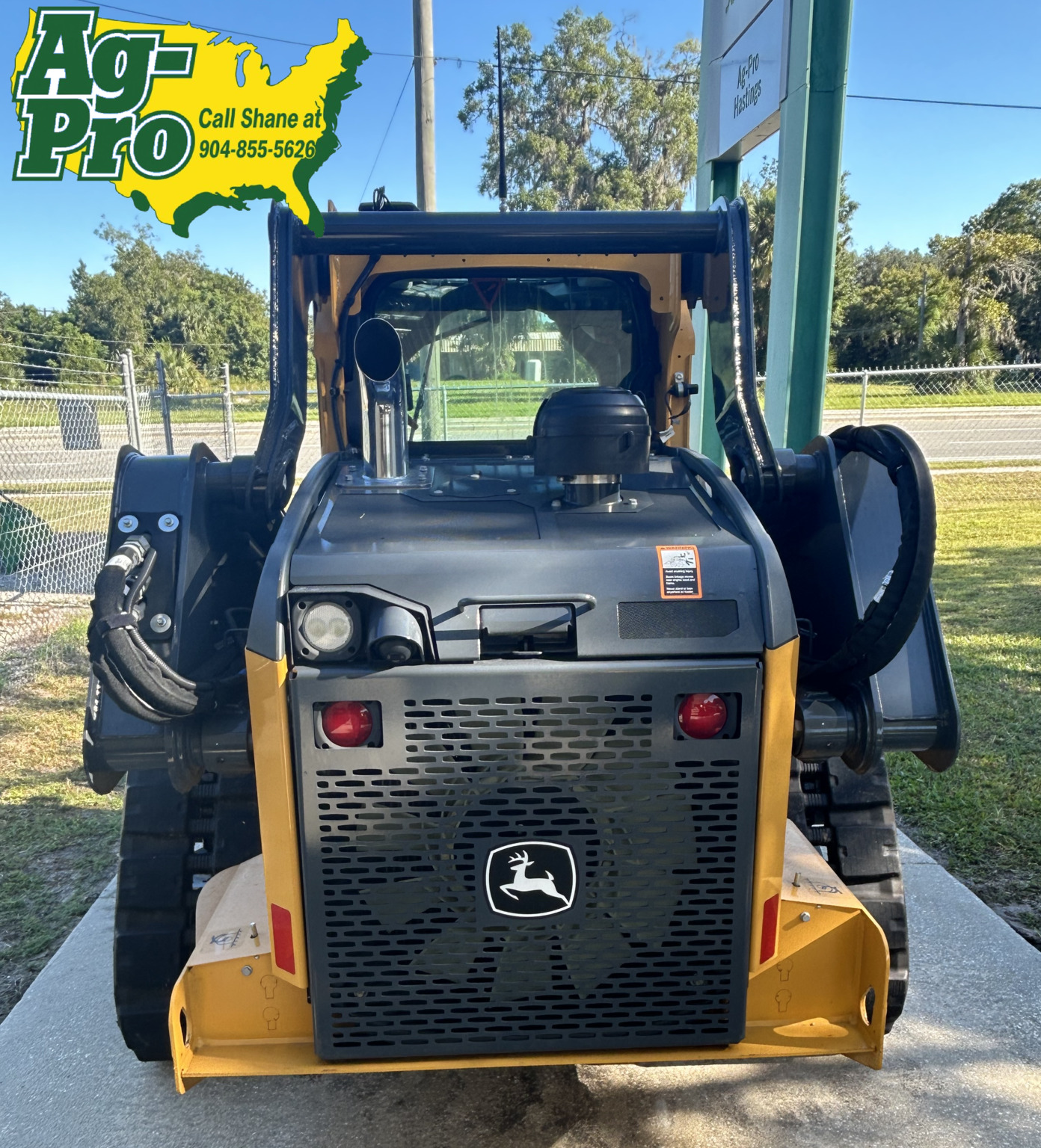 2025 John Deere 325G Image 5