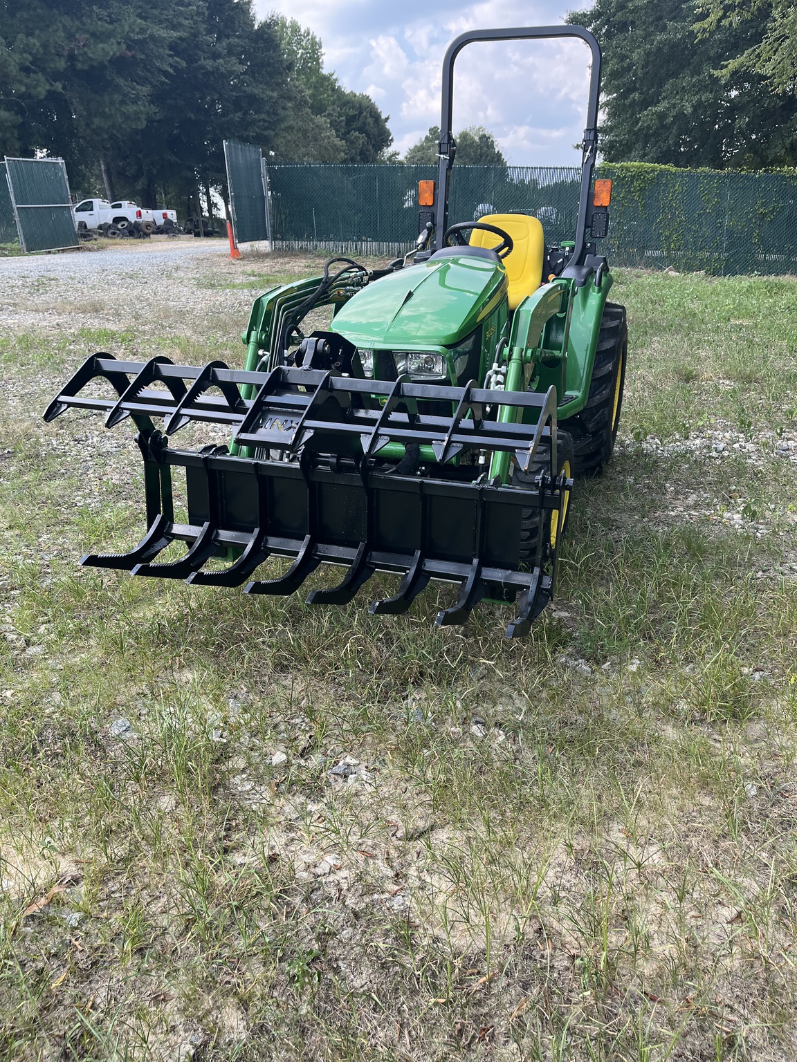 2025 John Deere 3025E Image 1