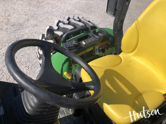 Photo of 2024 John Deere 3046R