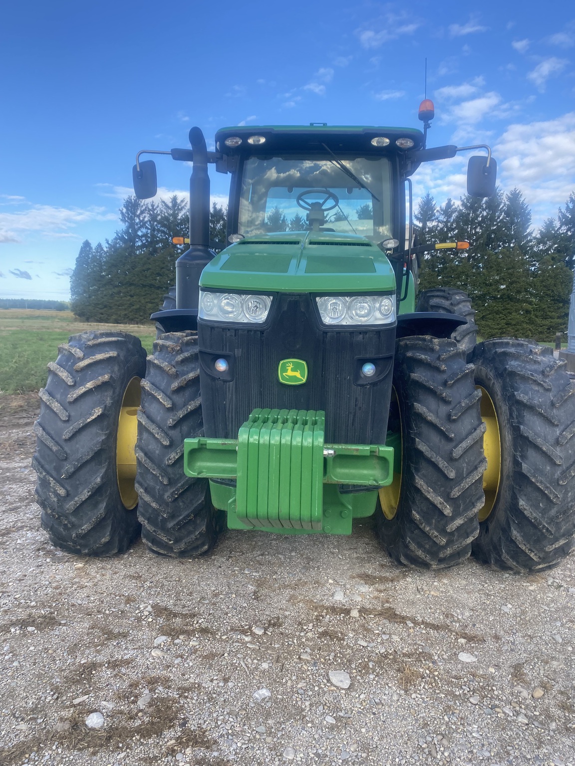 2013 John Deere 8235R Image 2