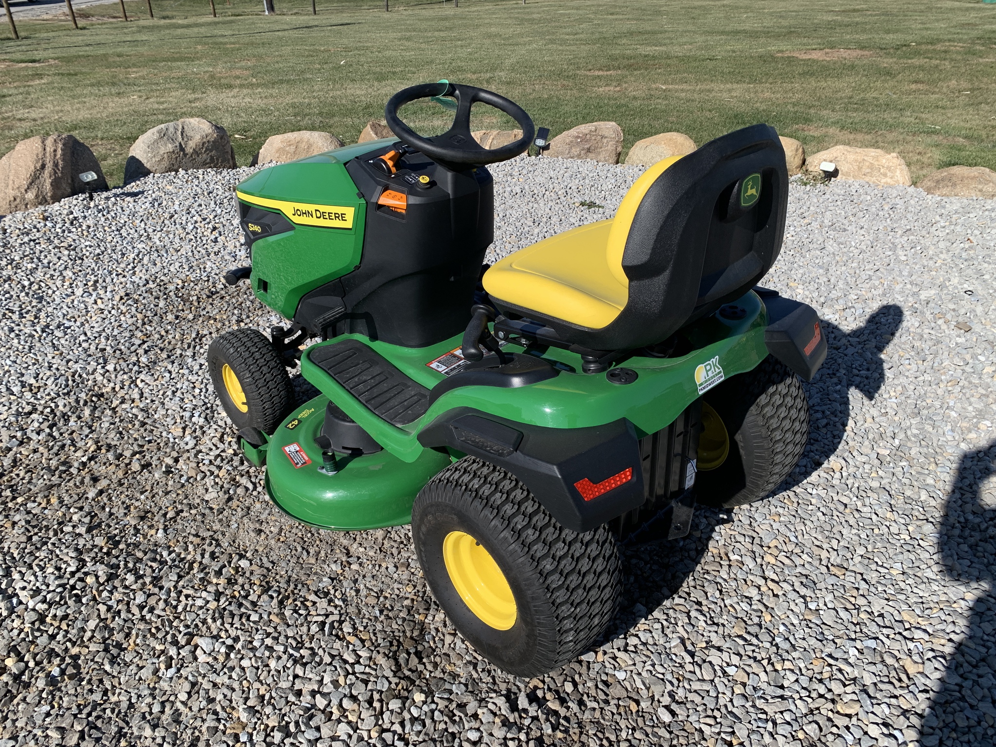 2024 John Deere S240 Image 4