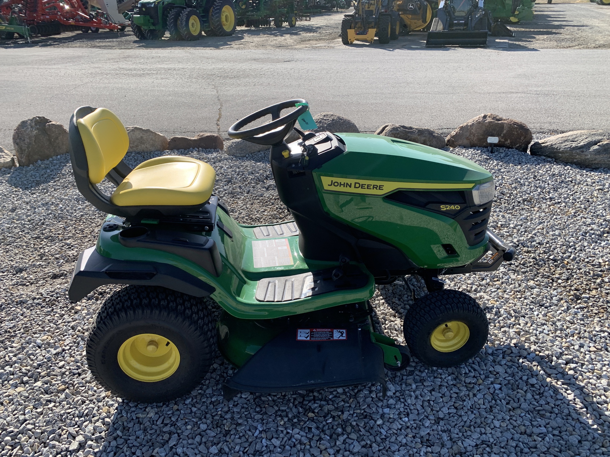 2024 John Deere S240 Image 7