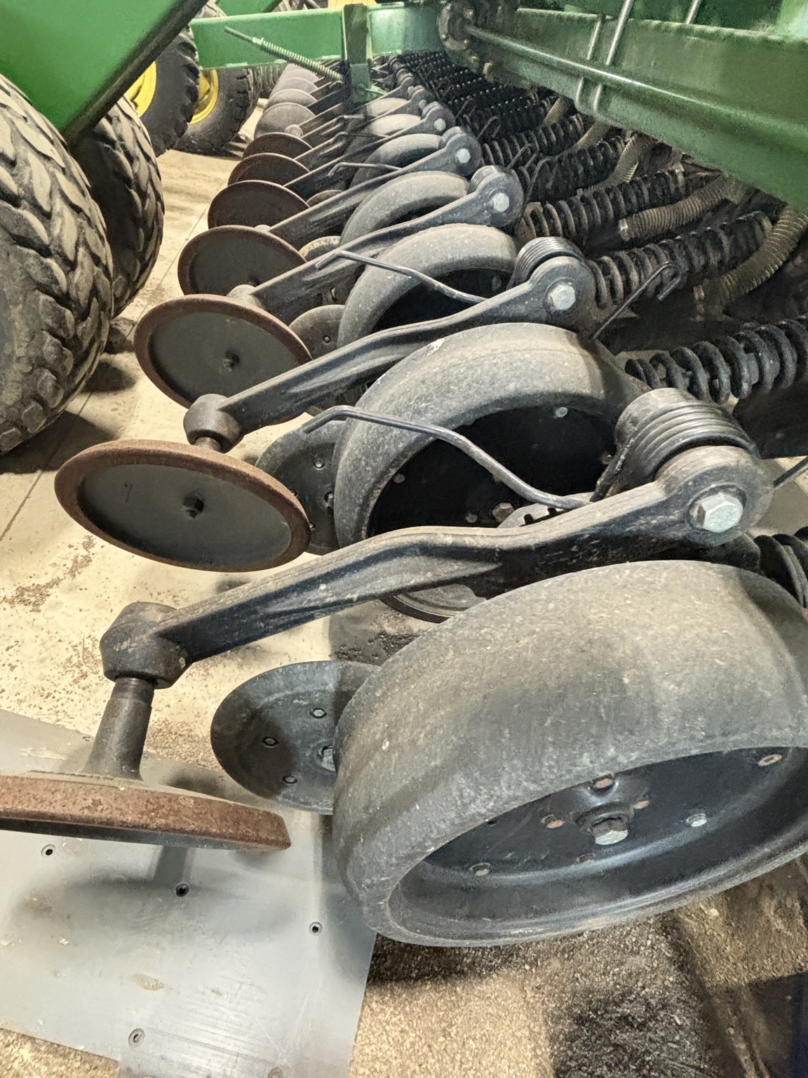 2001 John Deere 1560 Image 5