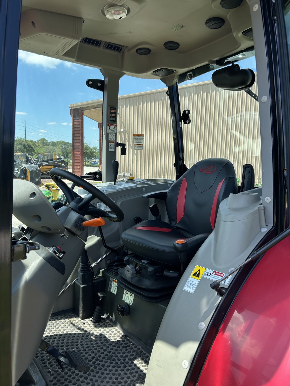 2023 Mahindra 2660-PST Image 6
