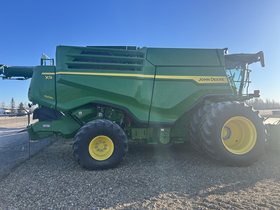 Used 2025 John Deere X9 1000 Combines at Horizon Ag & Turf in Falher, AB - Photo4
