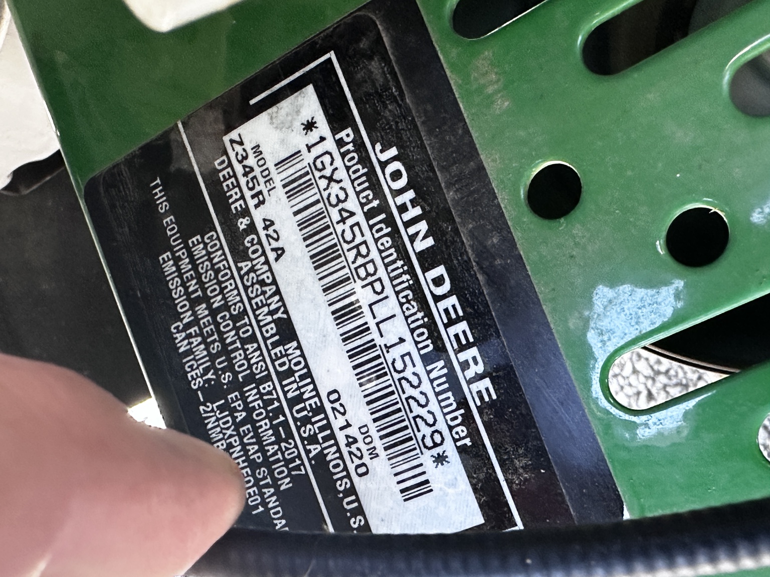 2020 John Deere Z345R Image 12