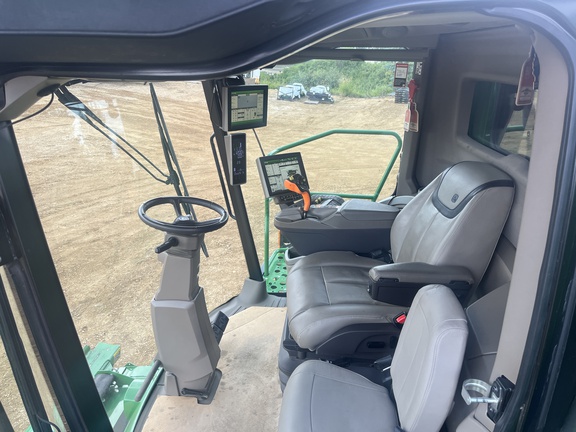 Used 2022 John Deere X9 1100 Combines at Horizon Ag & Turf in High Prairie, AB - Photo8