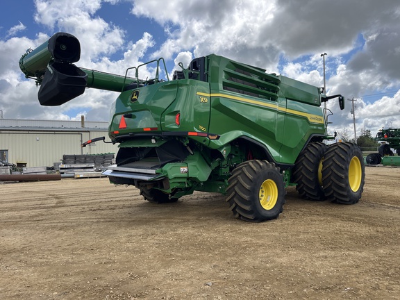 Used 2022 John Deere X9 1100 Combines at Horizon Ag & Turf in High Prairie, AB - Photo4