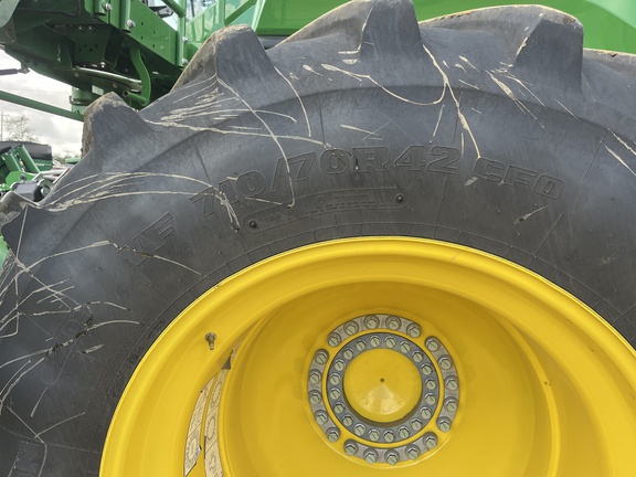 Used 2022 John Deere X9 1100 Combines at Horizon Ag & Turf in High Prairie, AB - Photo24