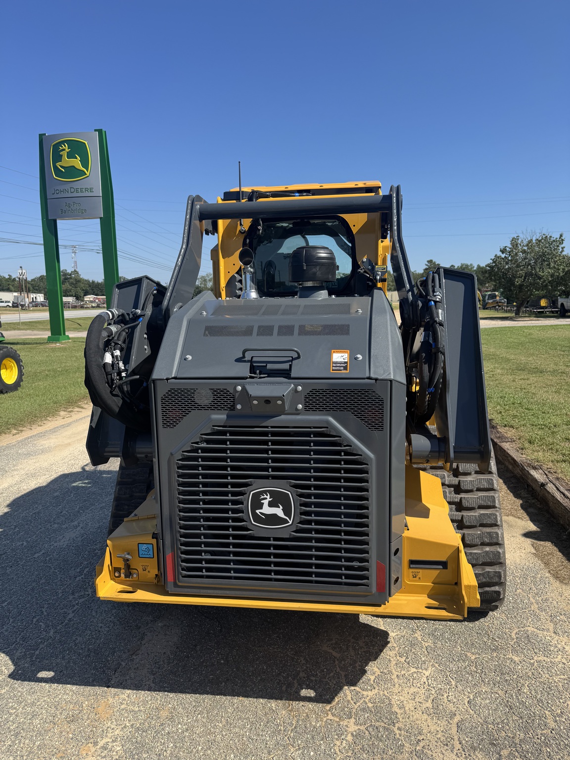 2025 John Deere 335 P Image 4