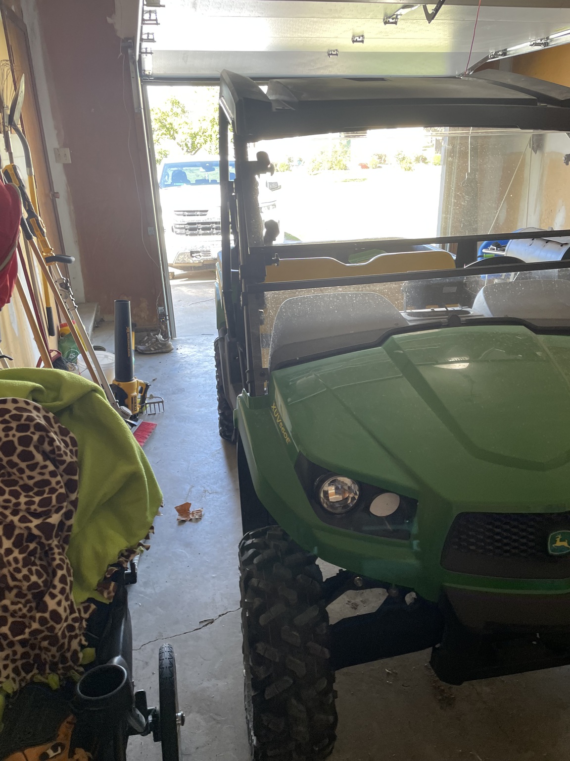 2021 John Deere XUV 560E Image 3